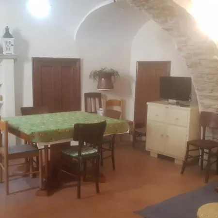 Semesterbostad Casa Vacanze Castel del Monte (Abruzzo)